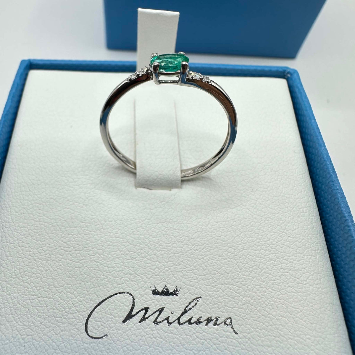 Anello Miluna Gemme in Oro 18KT 9KT e Smeraldo Ct. 0.32