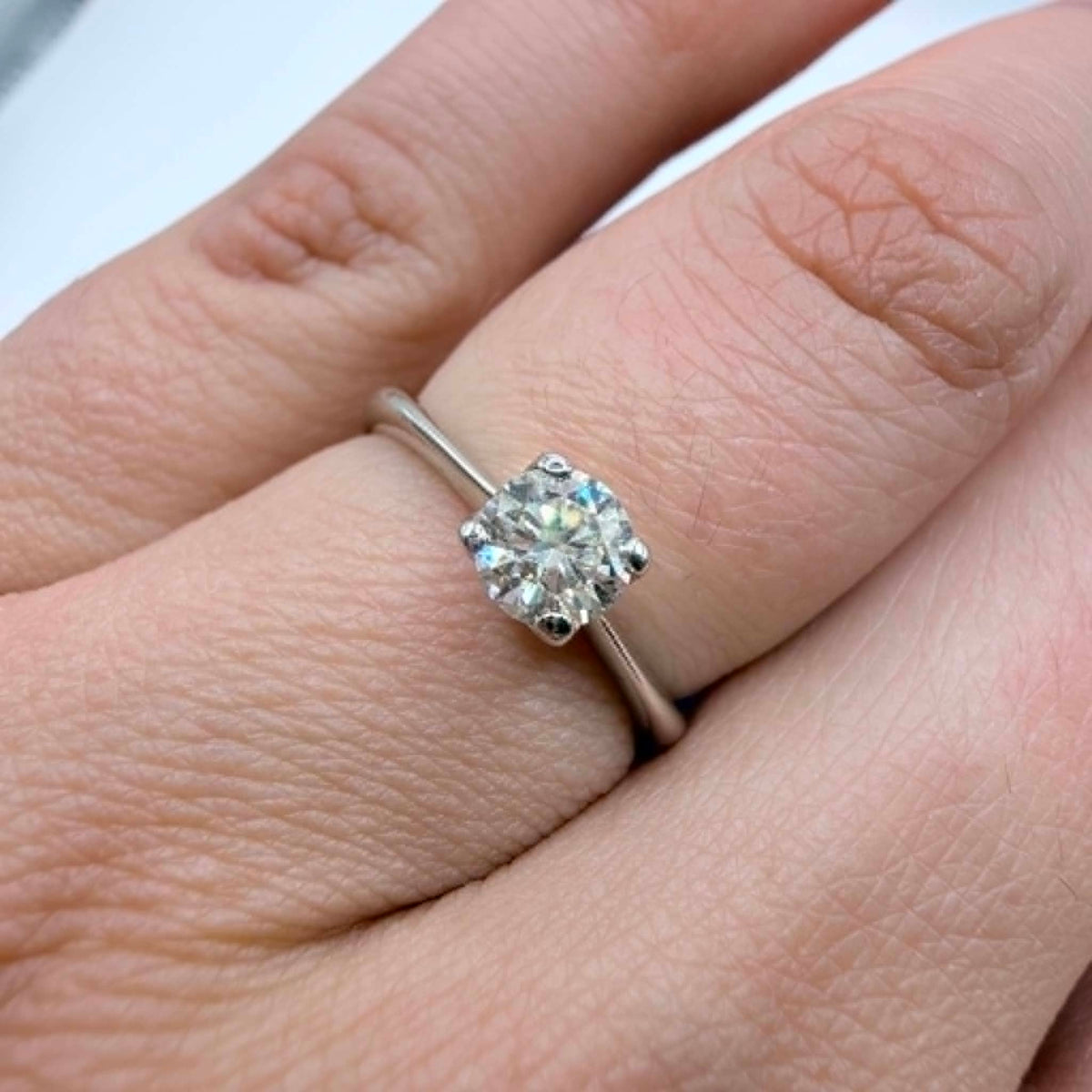 Anello Solitario in Oro 18KT 18KT e Diamante Ct. 0.50 G-VS1