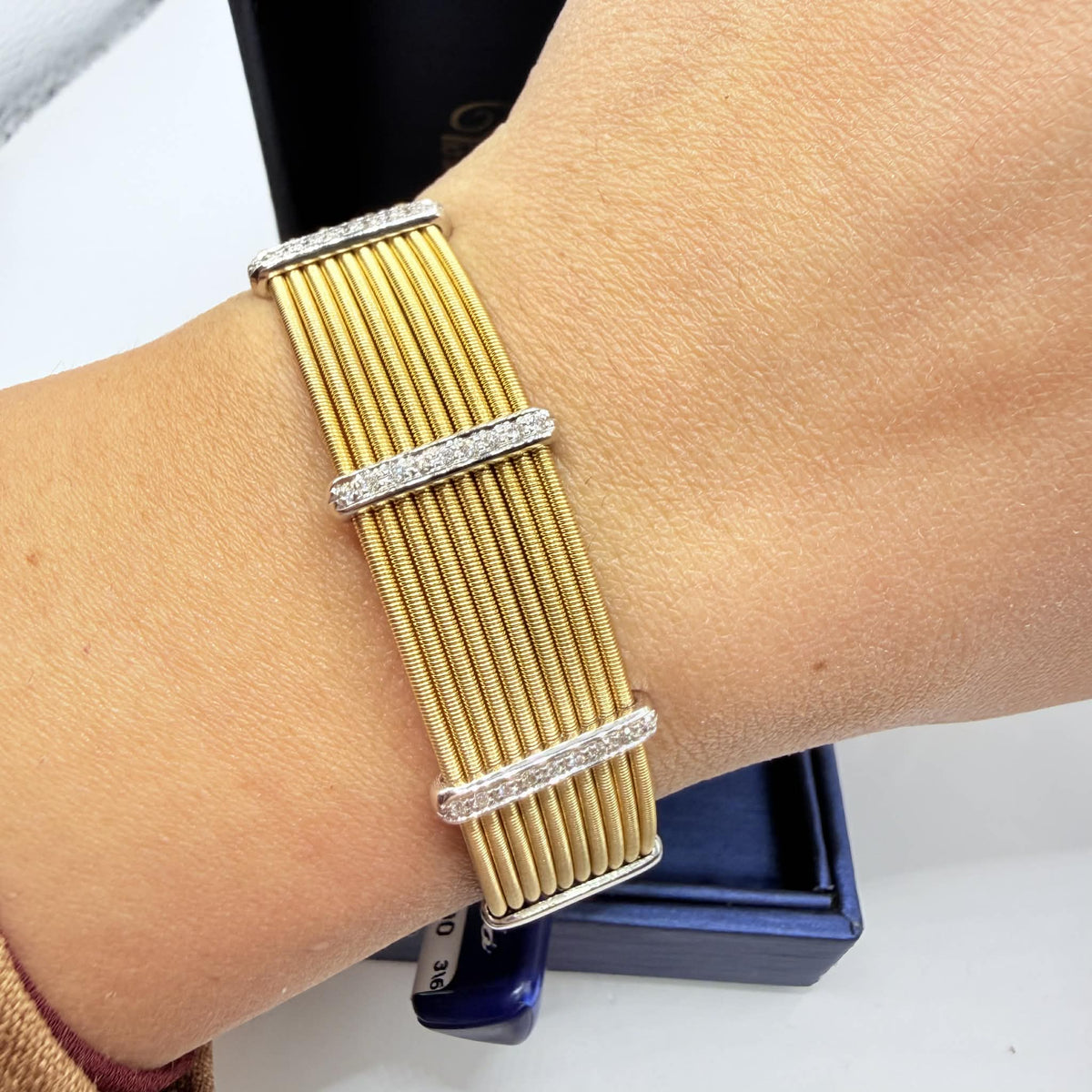 Bracciale Semi Rigido Marco Bicego in Oro 18KT 18KT con Diamanti
