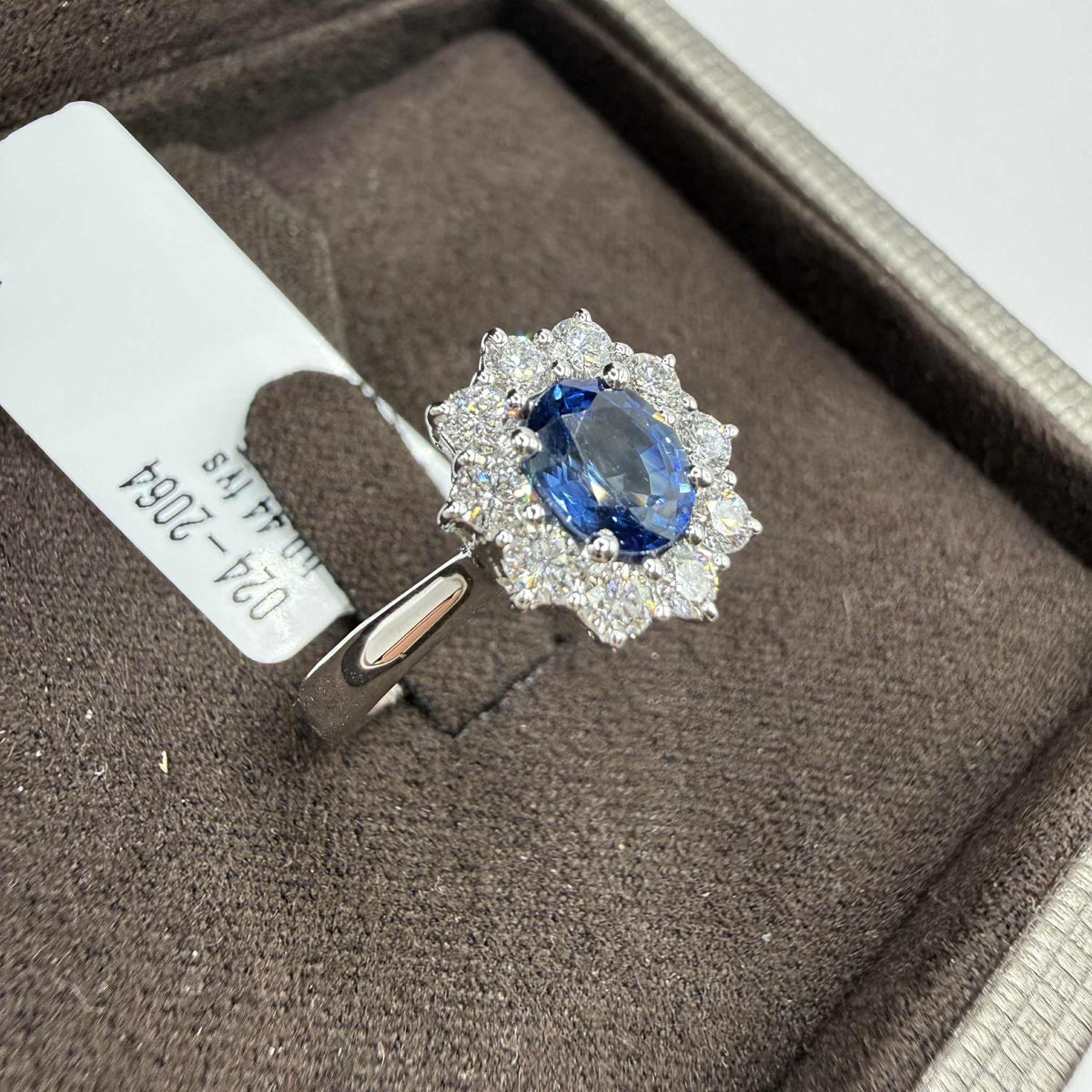 Anello Donna Crivelli con Zaffiro 0,89 e Diamanti