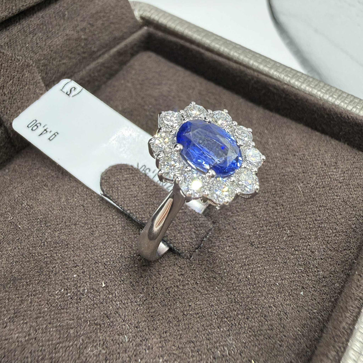 Anello Donna Crivelli con Zaffiro 1.50 e Diamanti