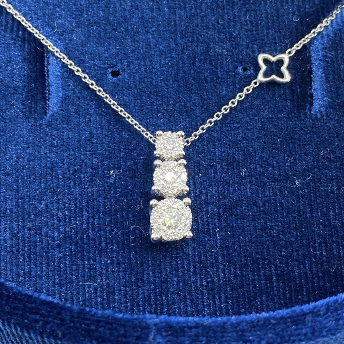Collana Recarlo Trilogy Nodo D'amore in Oro 18KT 18KT e Diamanti ct. 0,25