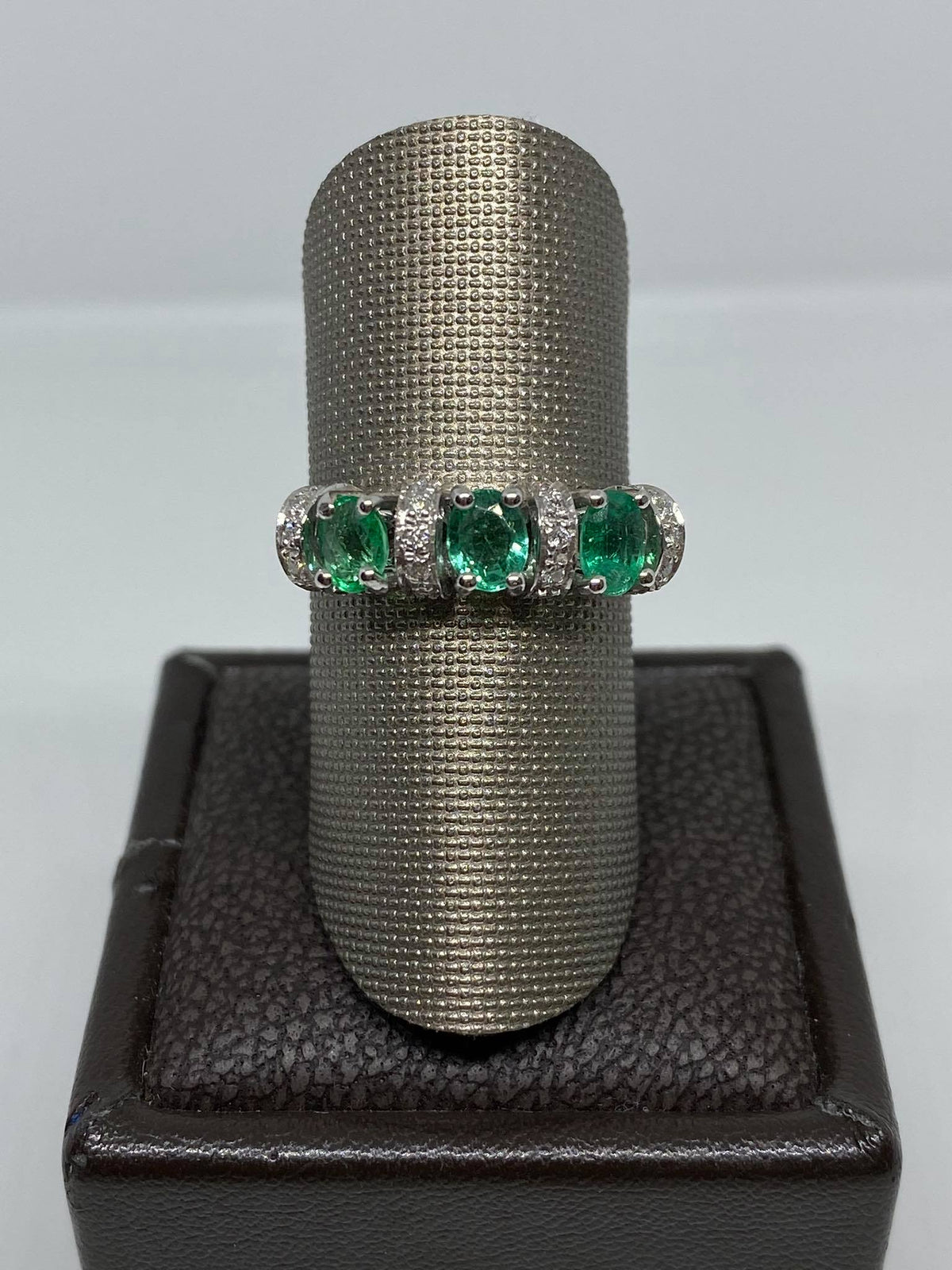 Anello Donna Nardelli con Smeraldi ct 1.50 e Diamanti