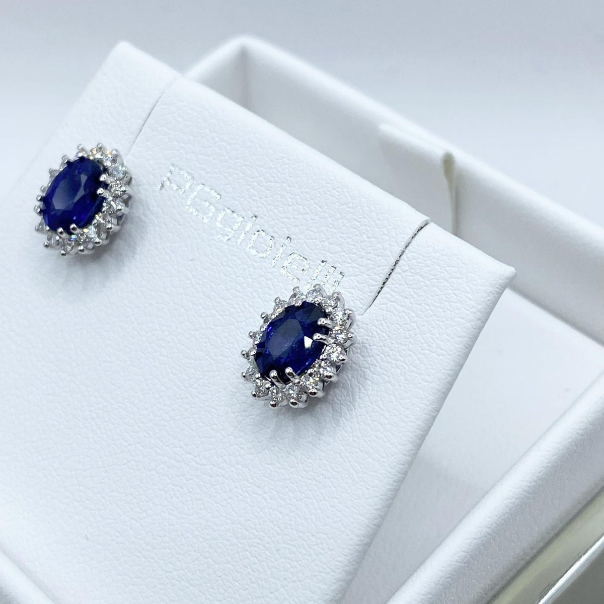 Orecchini Pg Gioielli in Oro 18KT con Zaffiri Ct. 1.68 e Diamanti