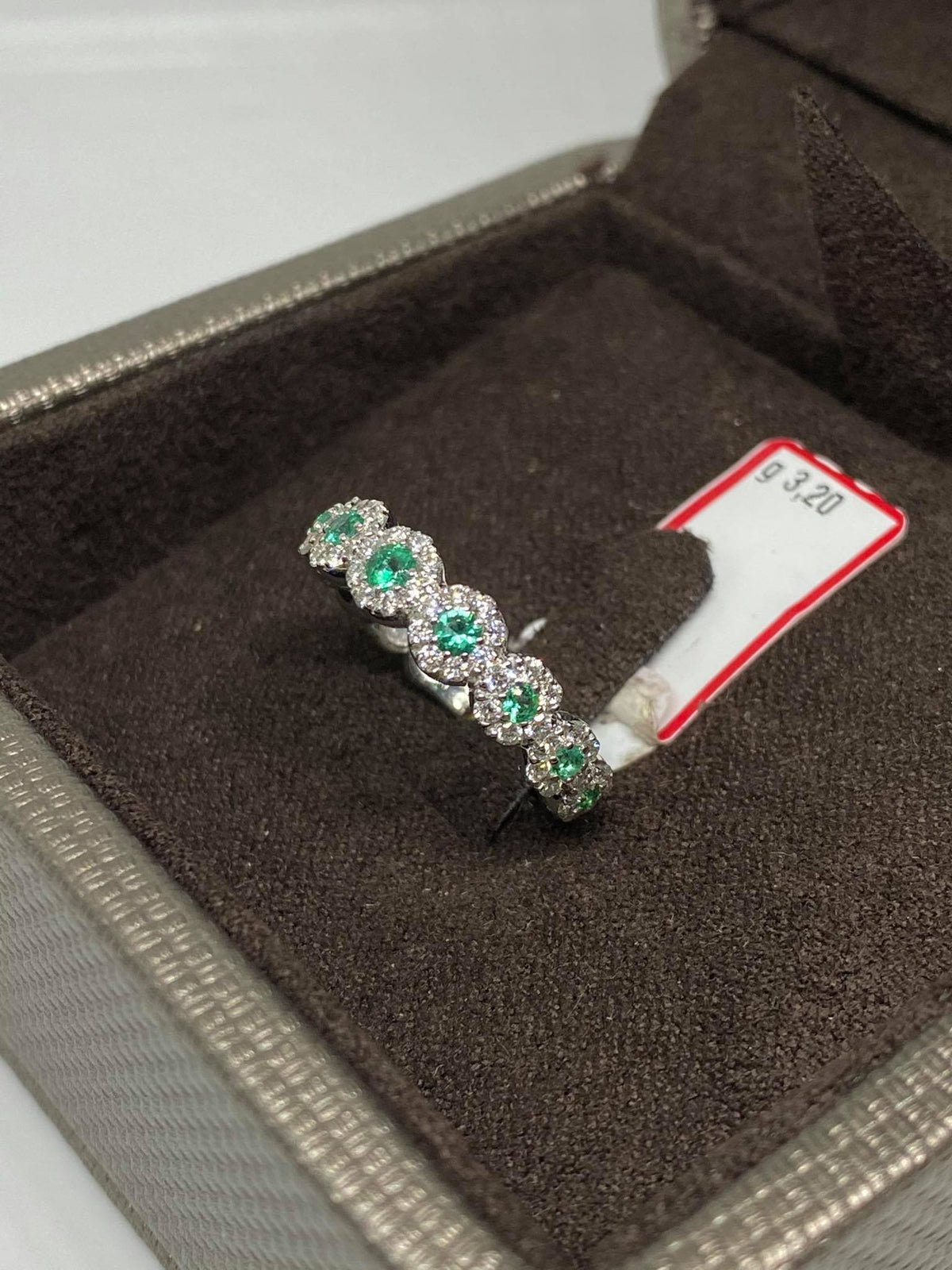 Anello Donna Crivelli con Smeraldi Ct 0.30 e Diamanti