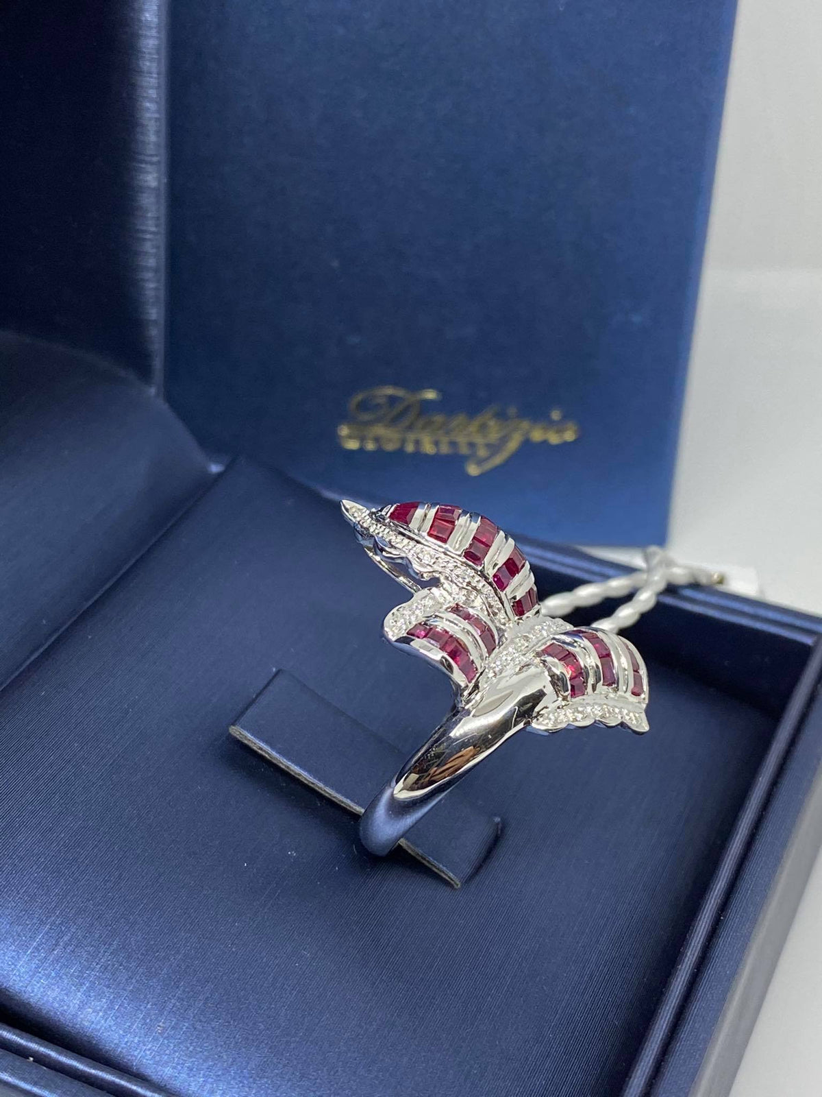 Anello Donna in Oro 18KT 18KT con Rubini Ct 1.83 e Diamanti