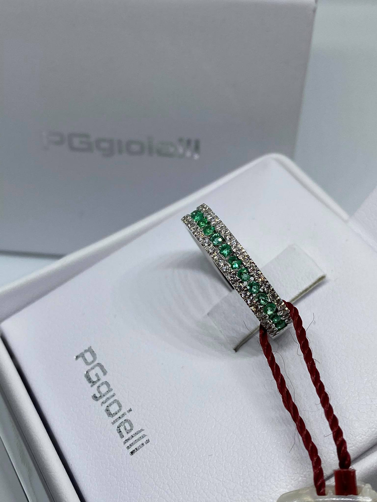 Anello Veretta PG gioielli con Smeraldi Ct 0.46 e Diamanti