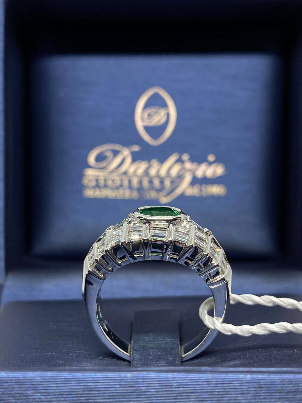 Anello Donna Dartizio Gioielli con Smeraldo Ct 0.75 e Diamanti
