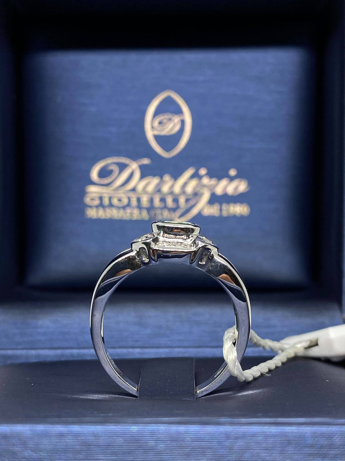 Anello Donna Dartizio Gioielli con Smeraldo Ct 0.39 e Diamanti