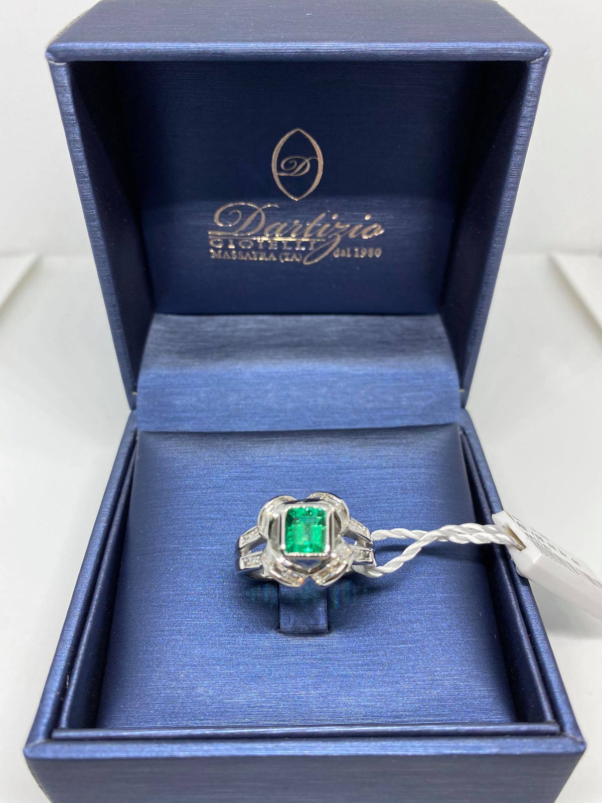 Anello Donna Dartizio Gioielli con Smeraldo Ct 0.92 e Diamanti