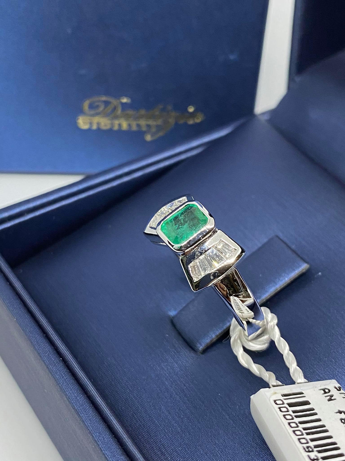 Anello Donna Dartizio Gioielli con Smeraldo Ct 0.60 e Diamanti