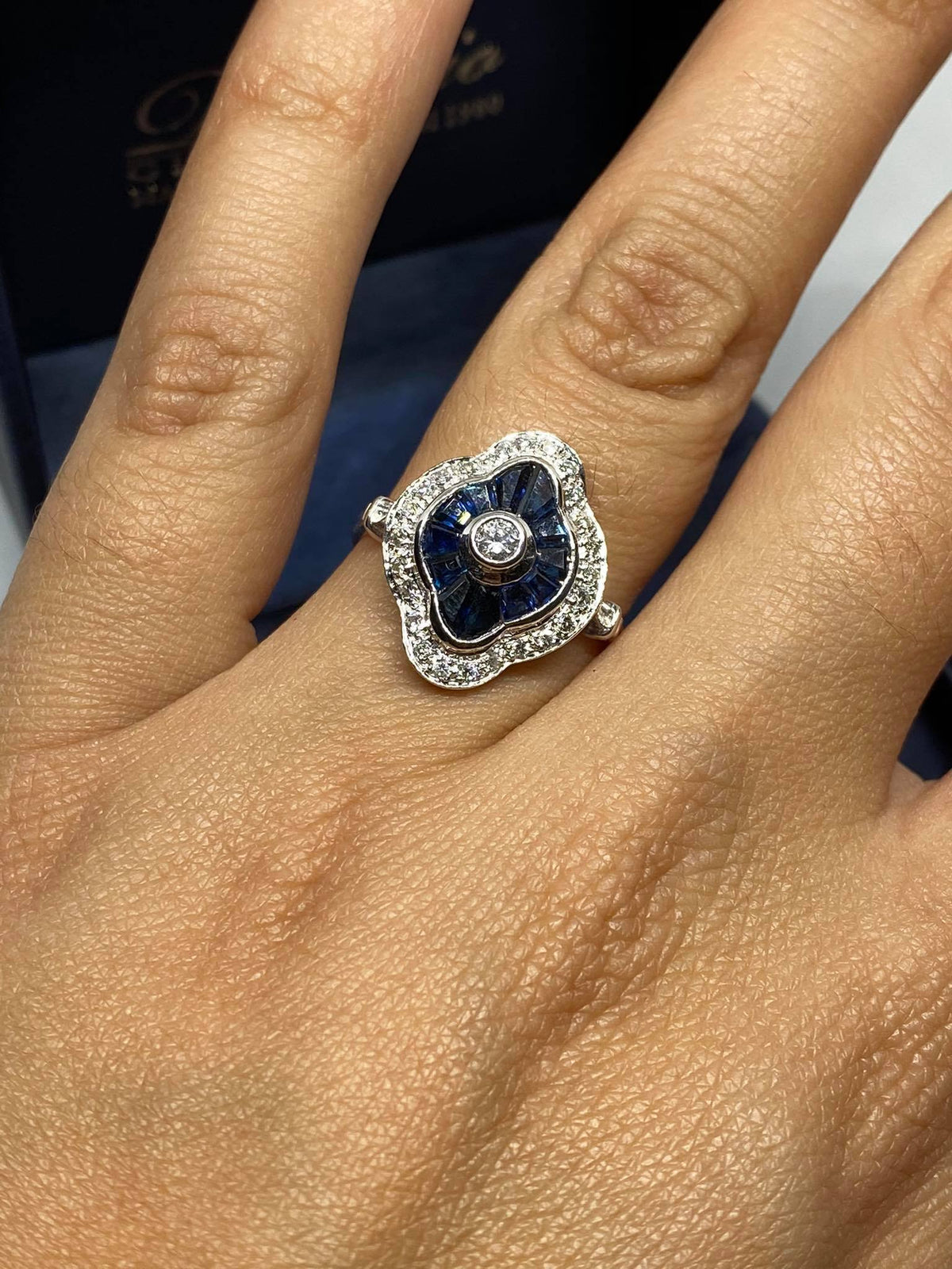 Anello Donna Dartizio Gioielli con Zaffiri ct 1.84 e Diamanti