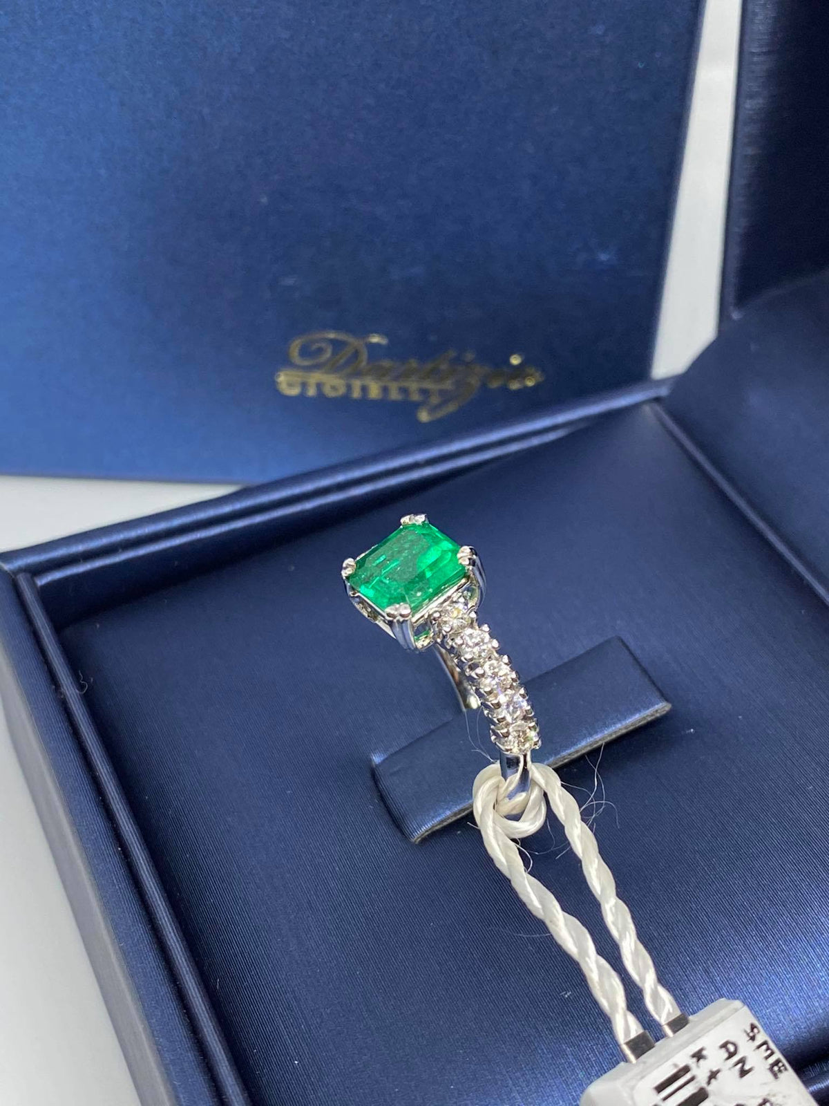 Anello Donna Dartizio Gioielli con Smeraldo Ct 1.45 e Diamanti