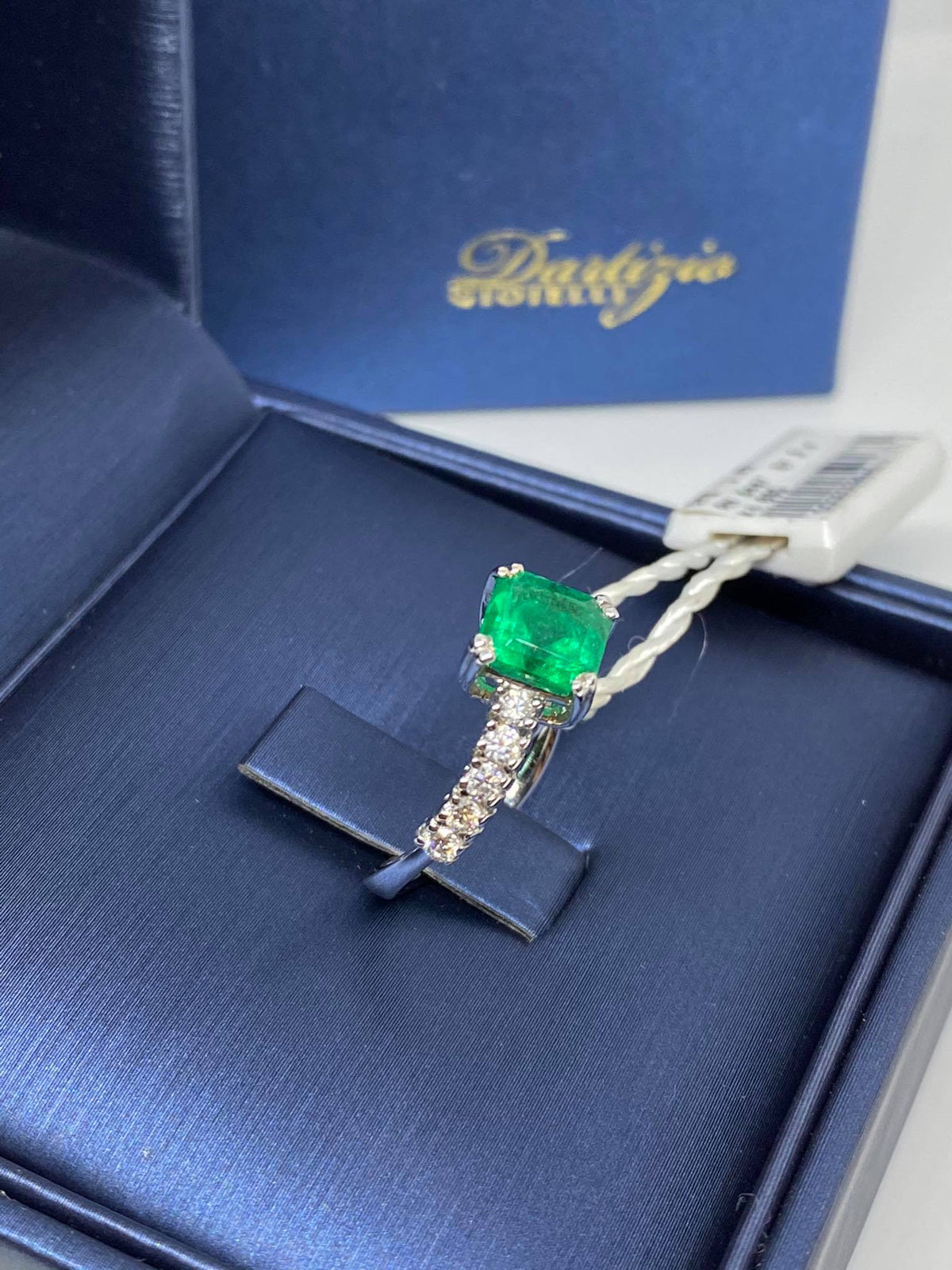 Anello Donna Dartizio Gioielli con Smeraldo Ct 1.45 e Diamanti