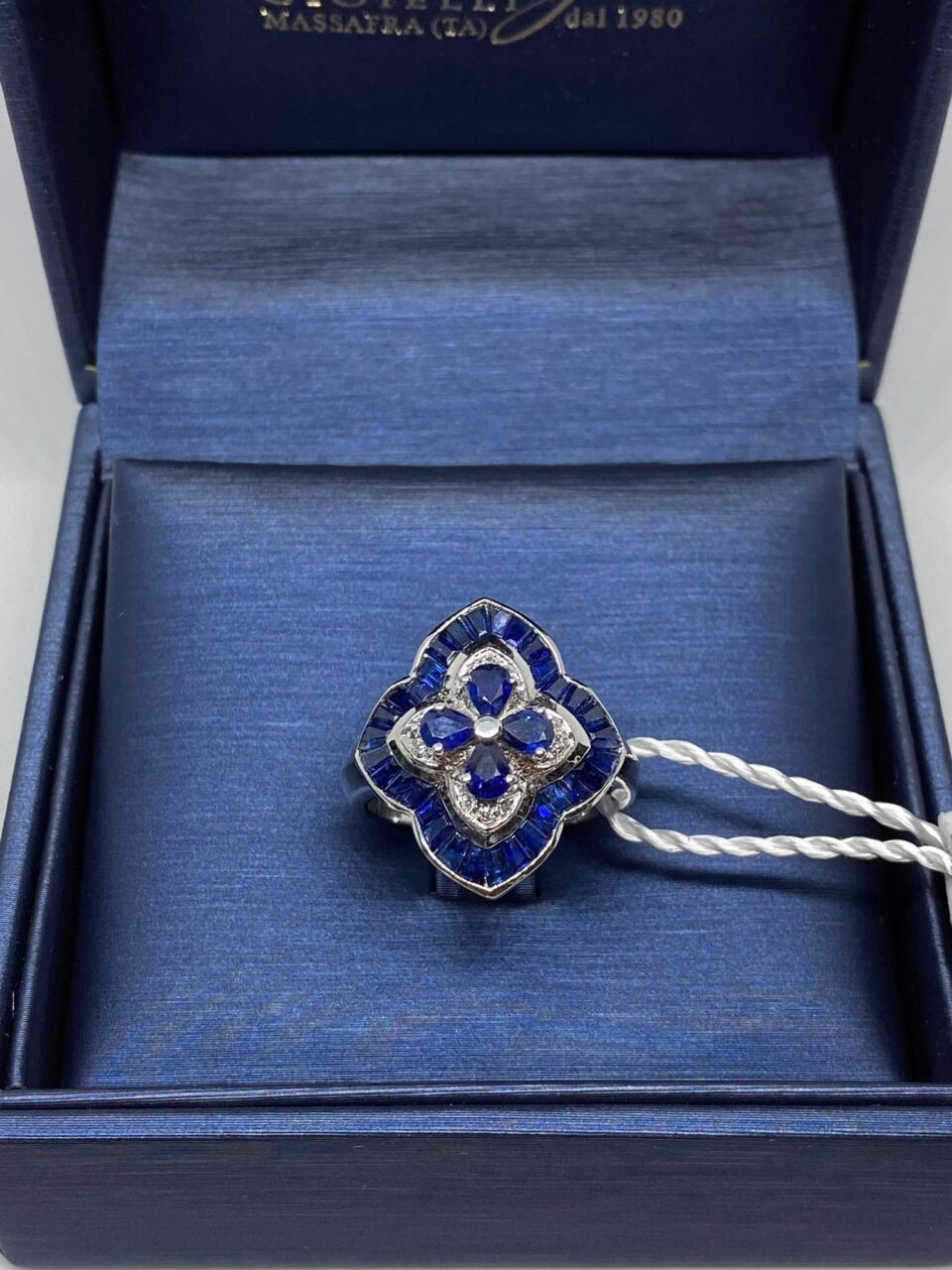 Anello Donna Dartizio Gioielli con Zaffiri Ct 3.63 e Diamanti