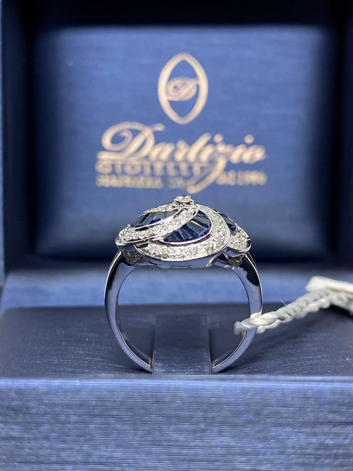 Anello Donna Dartizio Gioielli con Zaffiri Ct 1.87 e Diamanti