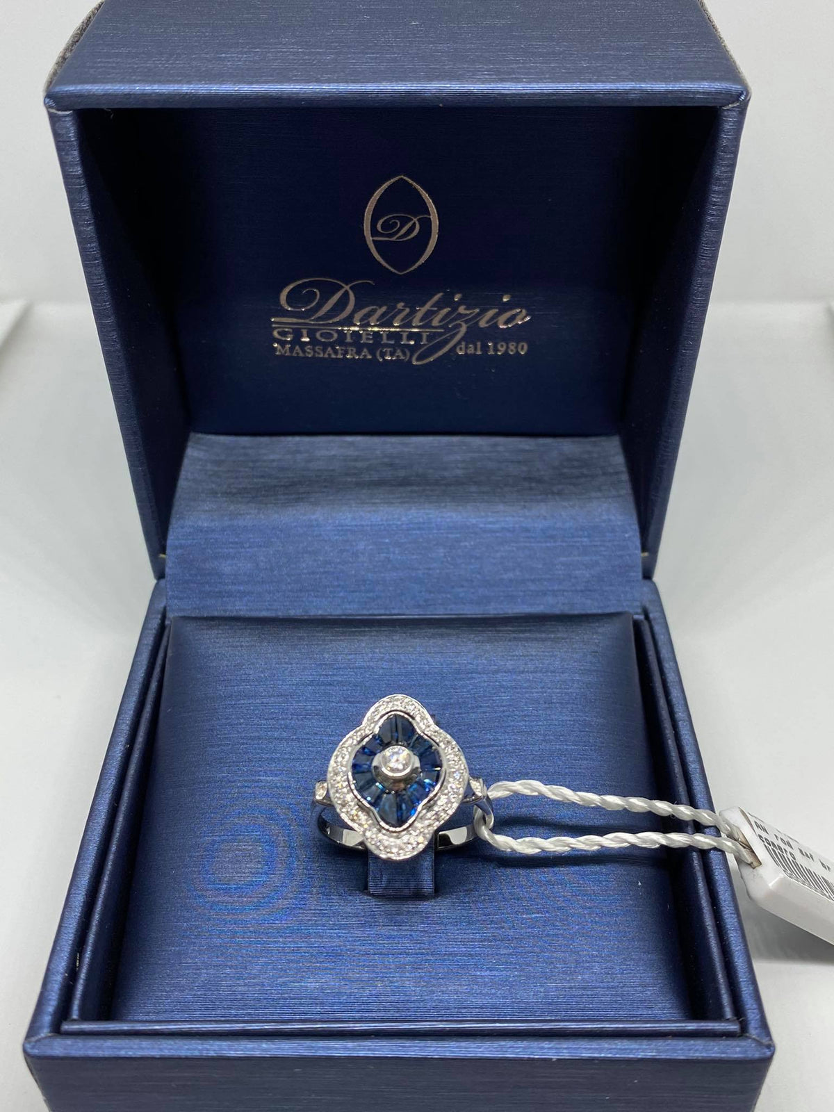 Anello Donna Dartizio Gioielli con Zaffiri ct 1.84 e Diamanti