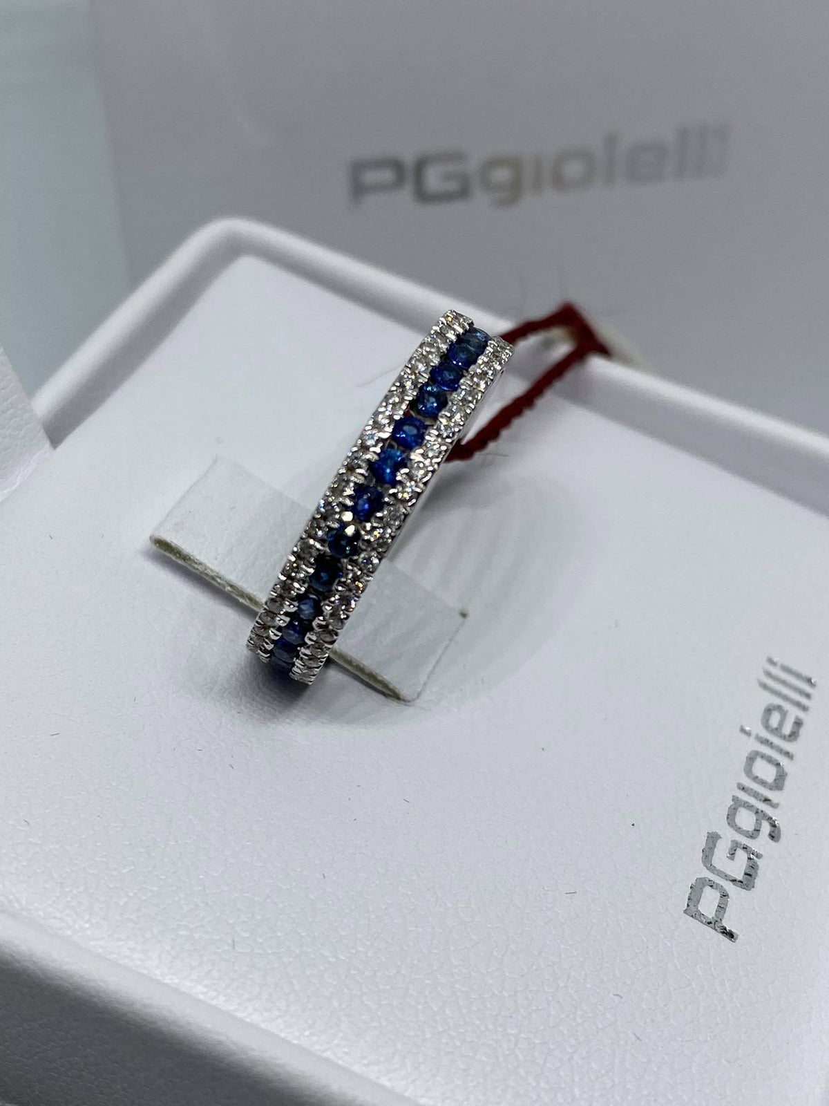 Anello Veretta PG gioielli con Zaffiri Ct 0.46 e Diamanti