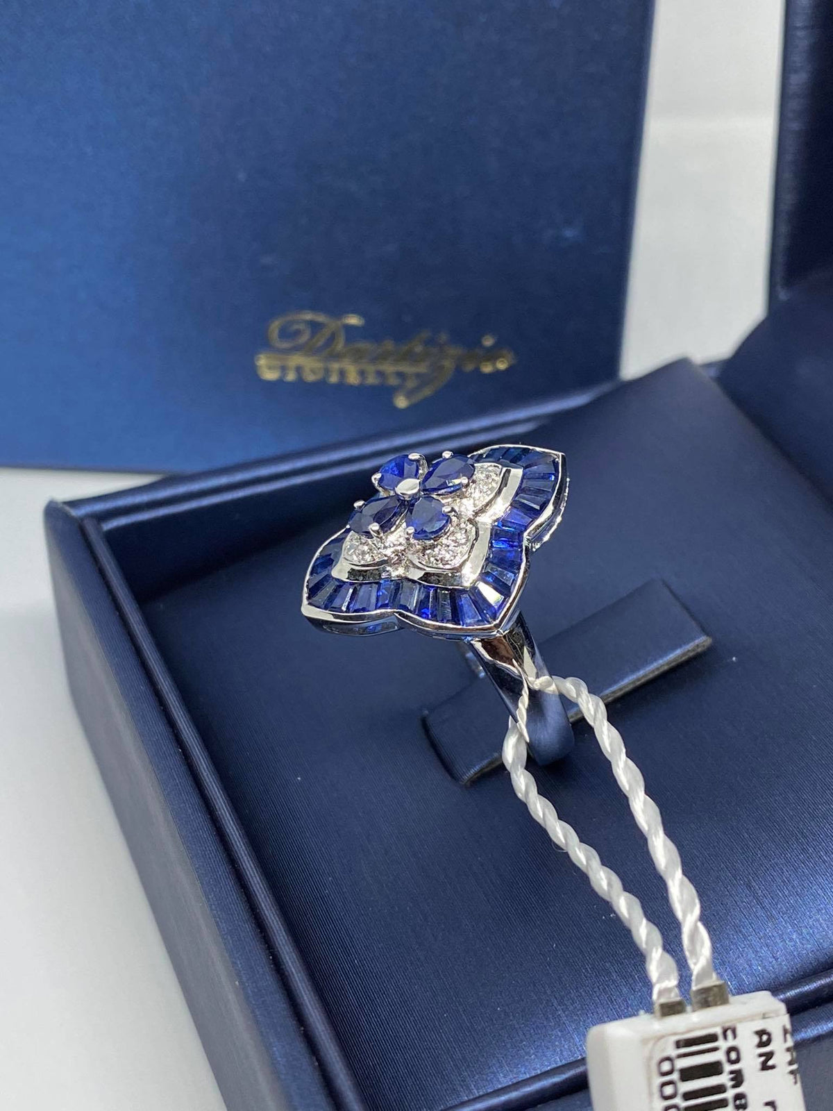 Anello Donna Dartizio Gioielli con Zaffiri Ct 3.63 e Diamanti