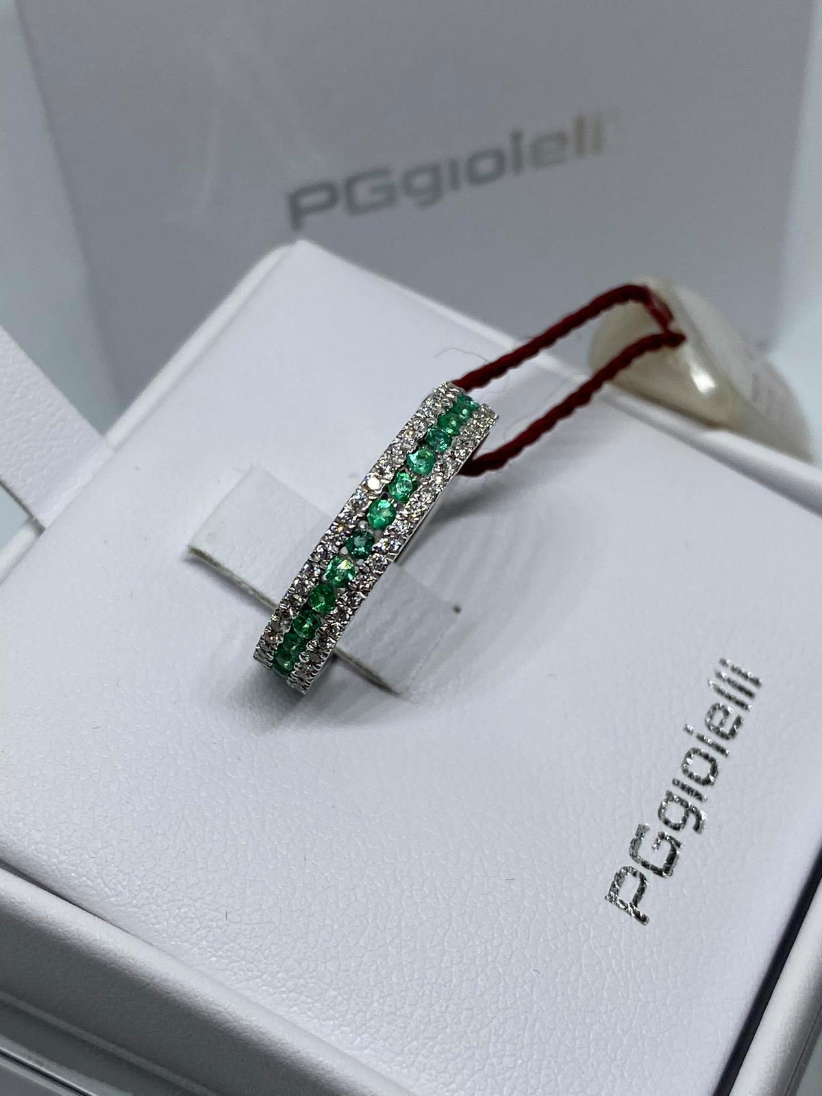 Anello Veretta PG gioielli con Smeraldi Ct 0.46 e Diamanti
