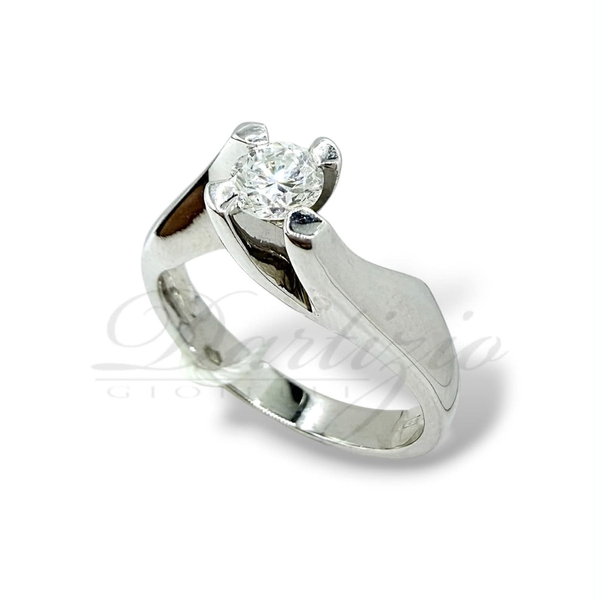 Anello Solitario in Oro 18KT 18KT e Diamante Ct 0.38 G-VVS