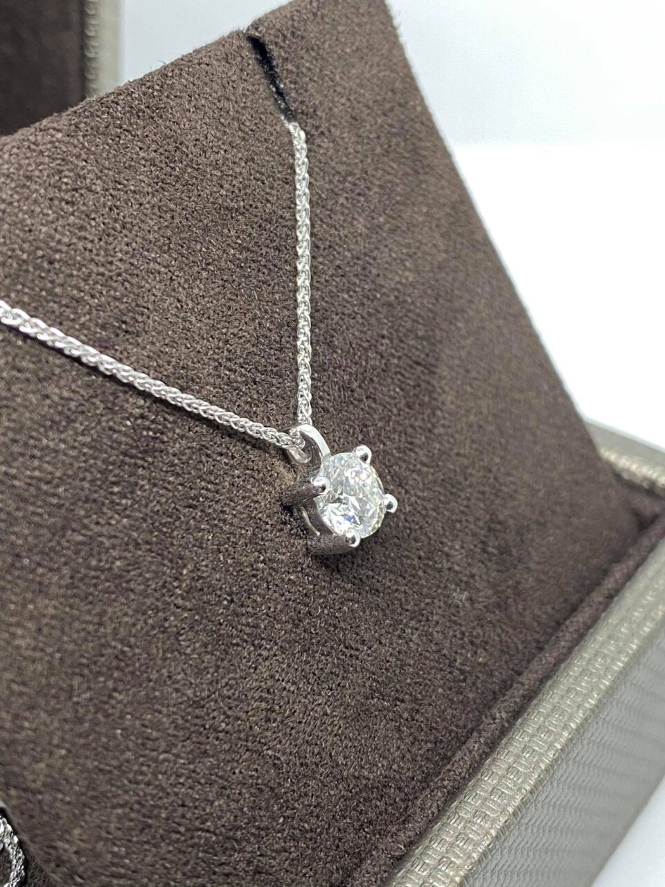 Collana Punto Luce Crivelli con Diamante Ct 0.88