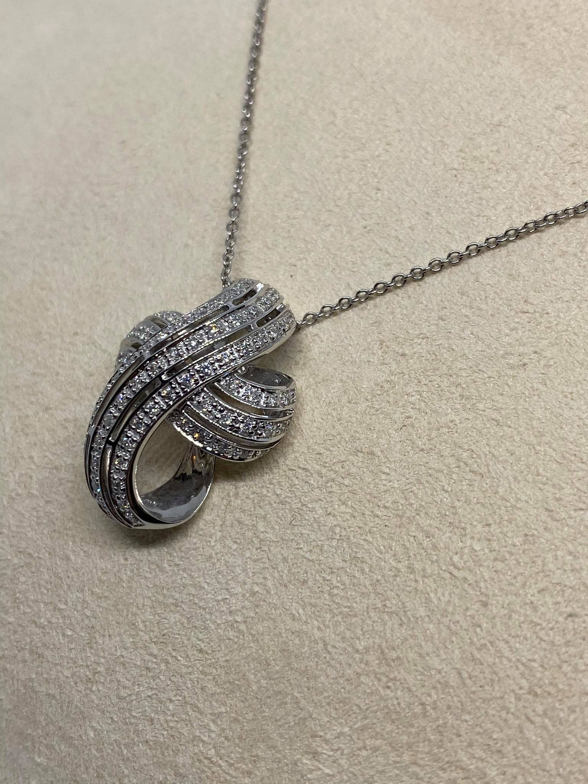 Collana Croce Donna Oro 18KT con Diamanti DFPF23090.31