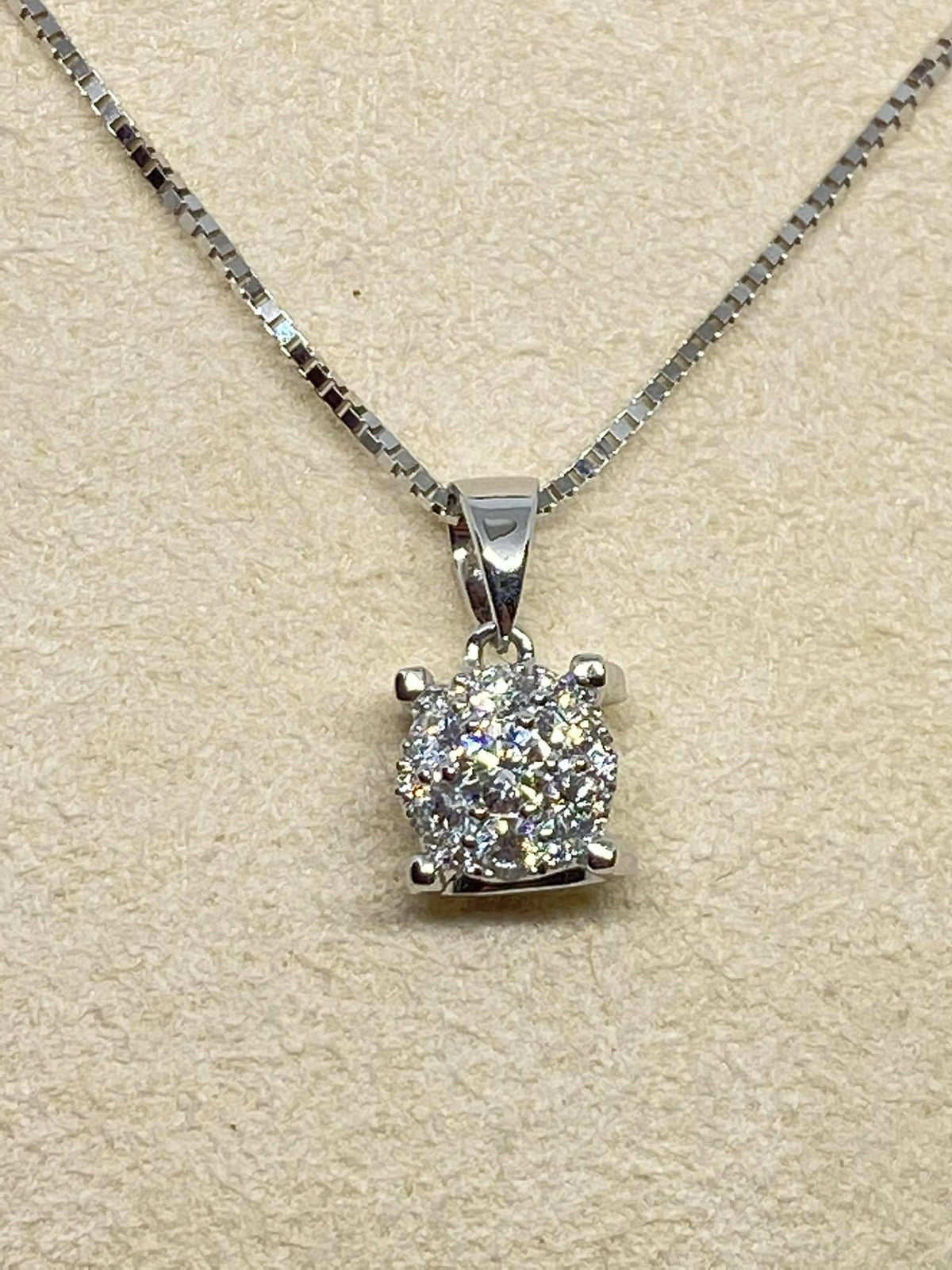 Collana Punto Luce Donna Oro 18KT con Diamanti Pavè
