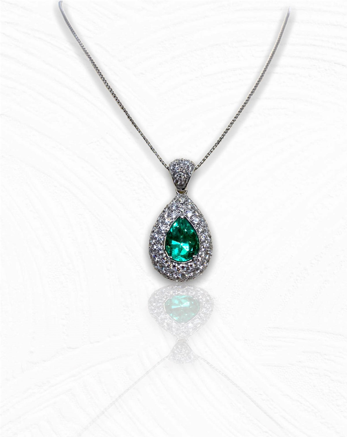 Collana Donna con Smeraldo a Goccia e Diamanti