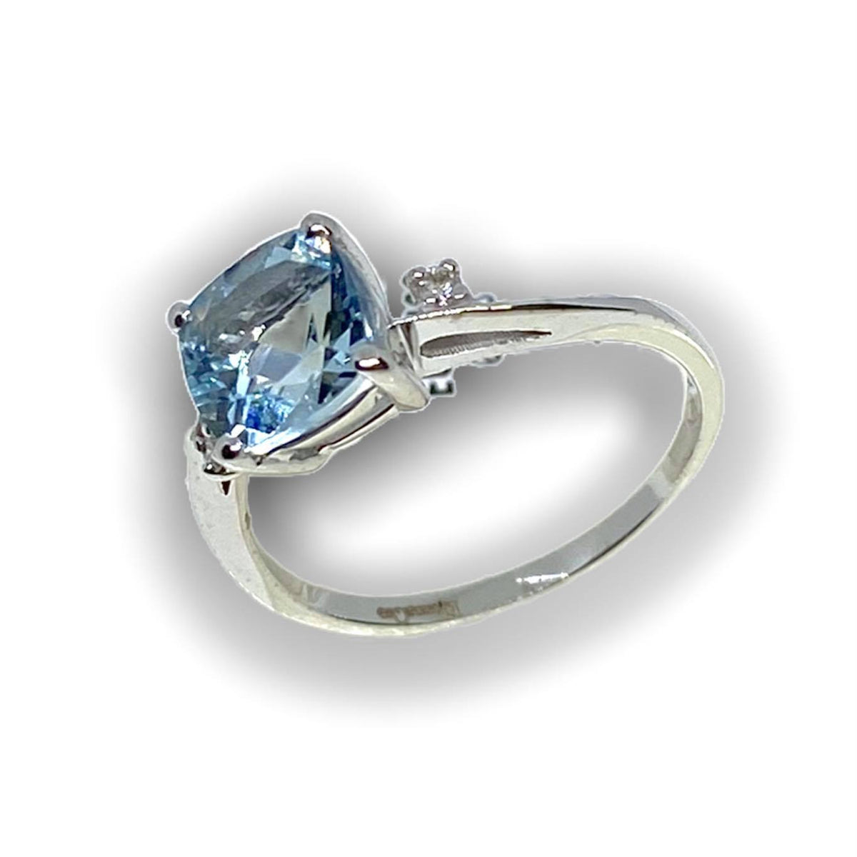 Anello Donna Oro 18KT con Acquamarina e Diamanti