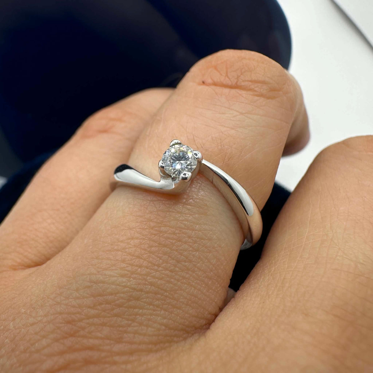 Anello Solitario Recarlo in Oro 18KT 18KT e Diamante 0,17 F-IF