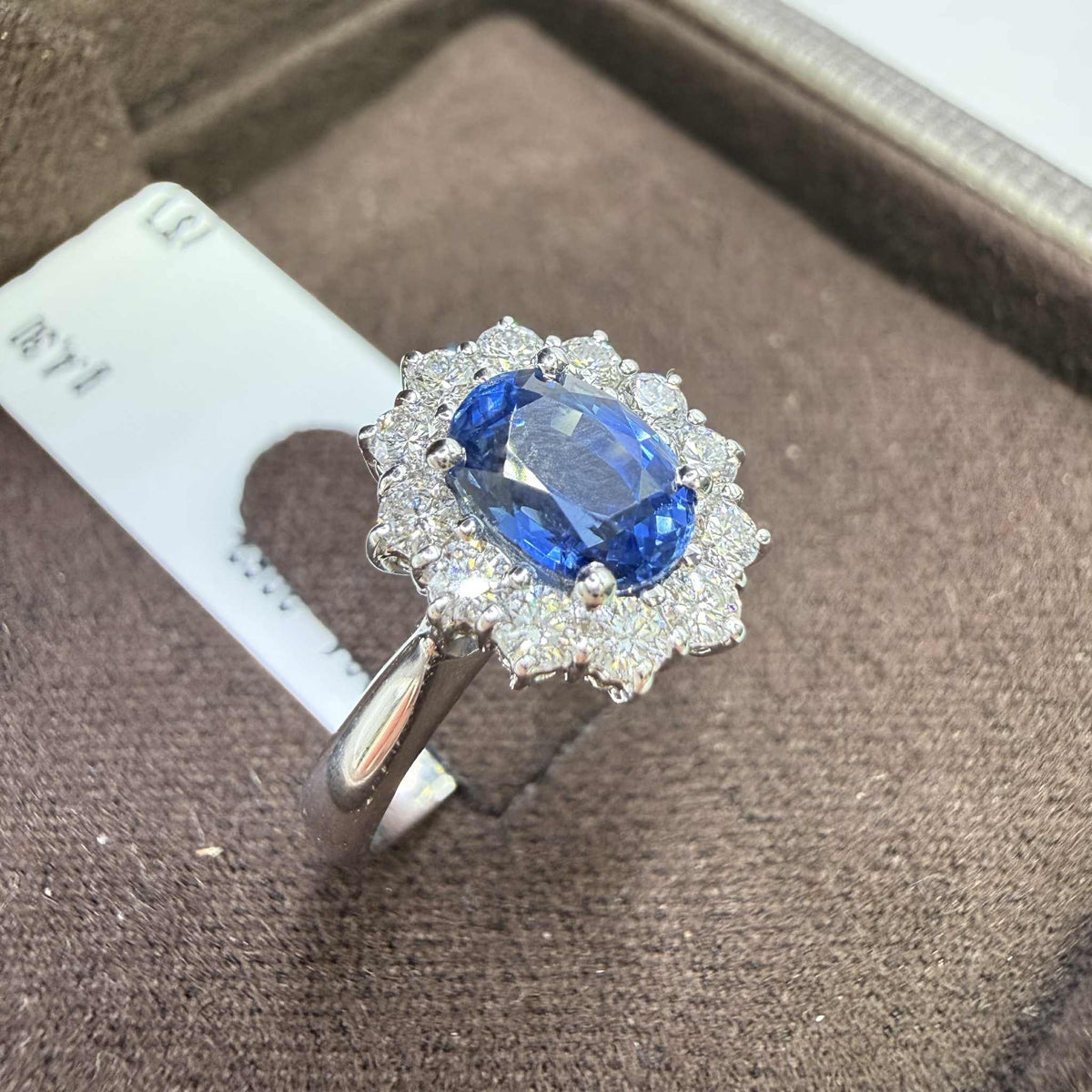 Anello Donna Crivelli con Zaffiro 1,41 e Diamanti