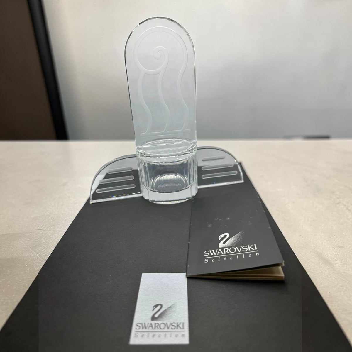 SWAROVSKI - Scatola piccola con coperchio realizzata da Giampiero Maria Bodino