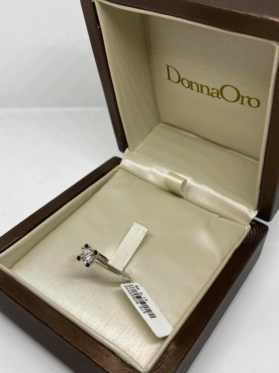 Anello Donna Oro 18KT Solitario in Oro 18KT 18KT e Diamante ct. 0,15