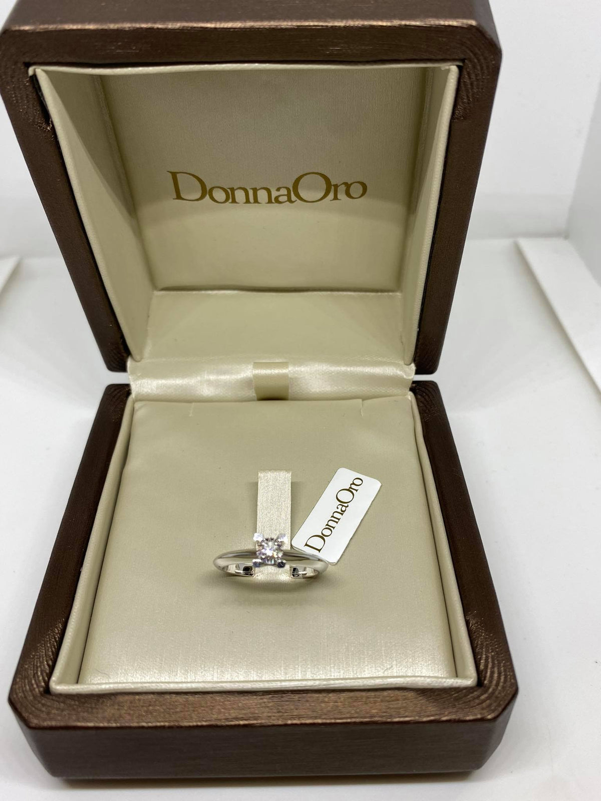 Anello Donna Oro 18KT Solitario in Oro 18KT 18KT e Diamante ct. 0,10