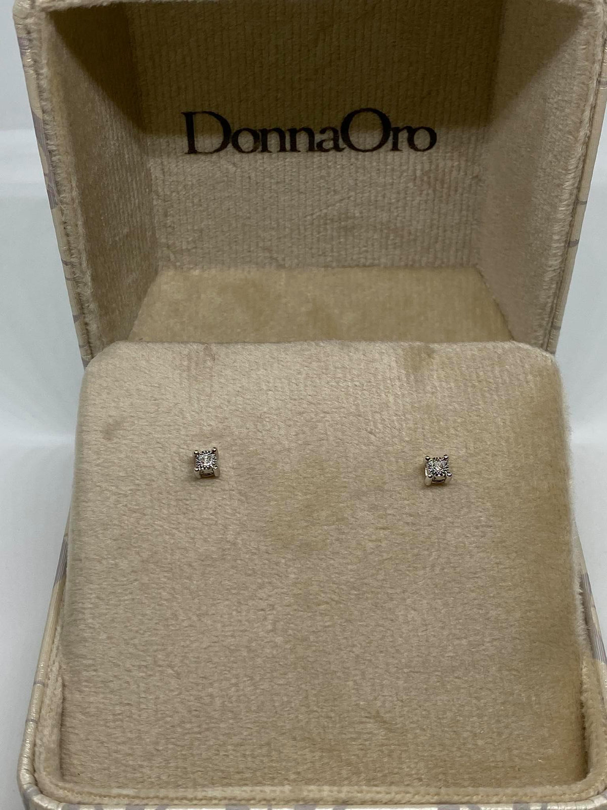 Orecchini Donna Oro 18KT Punto Luce con Diamante Ct 0.02
