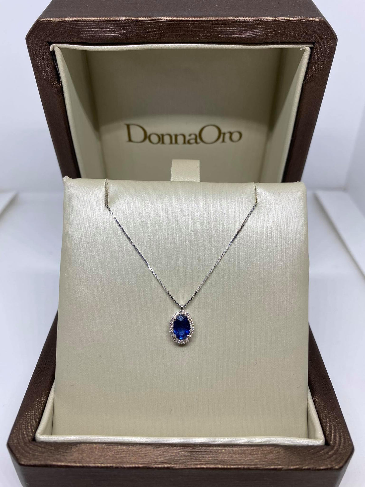 Collana Donna Oro 18KT con Zaffiro Ct 0.55 e Diamanti