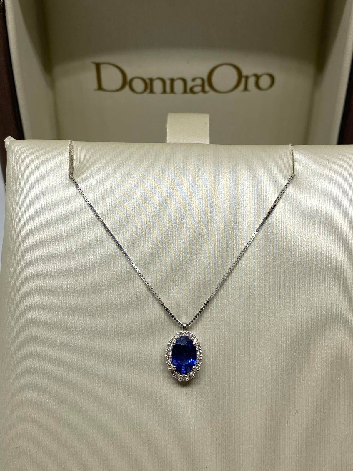 Collana Donna Oro 18KT con Zaffiro Ct 0.55 e Diamanti