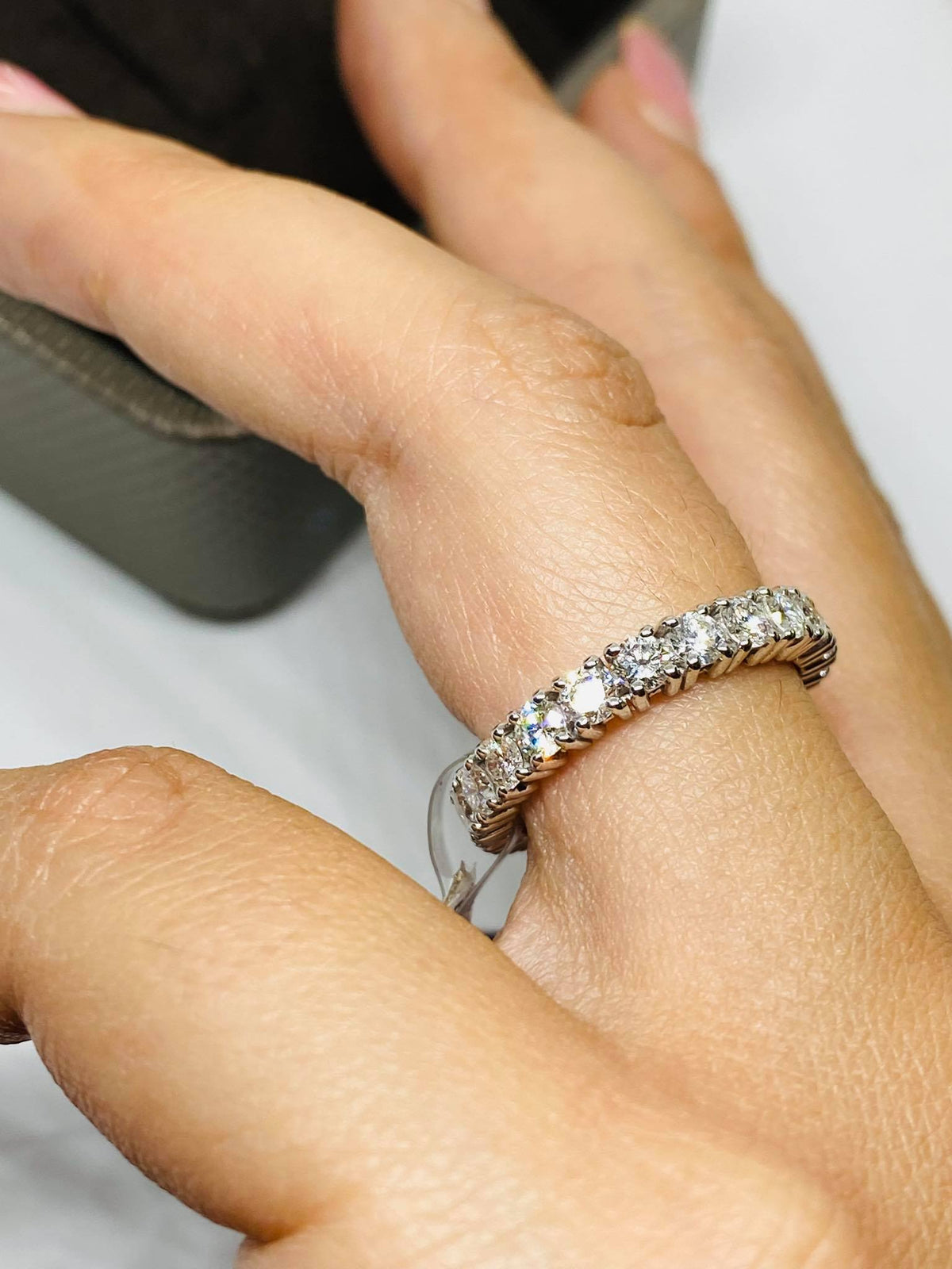 Anello Crivelli Veretta Girodito in Oro 18KT e Diamanti Ct 1.97