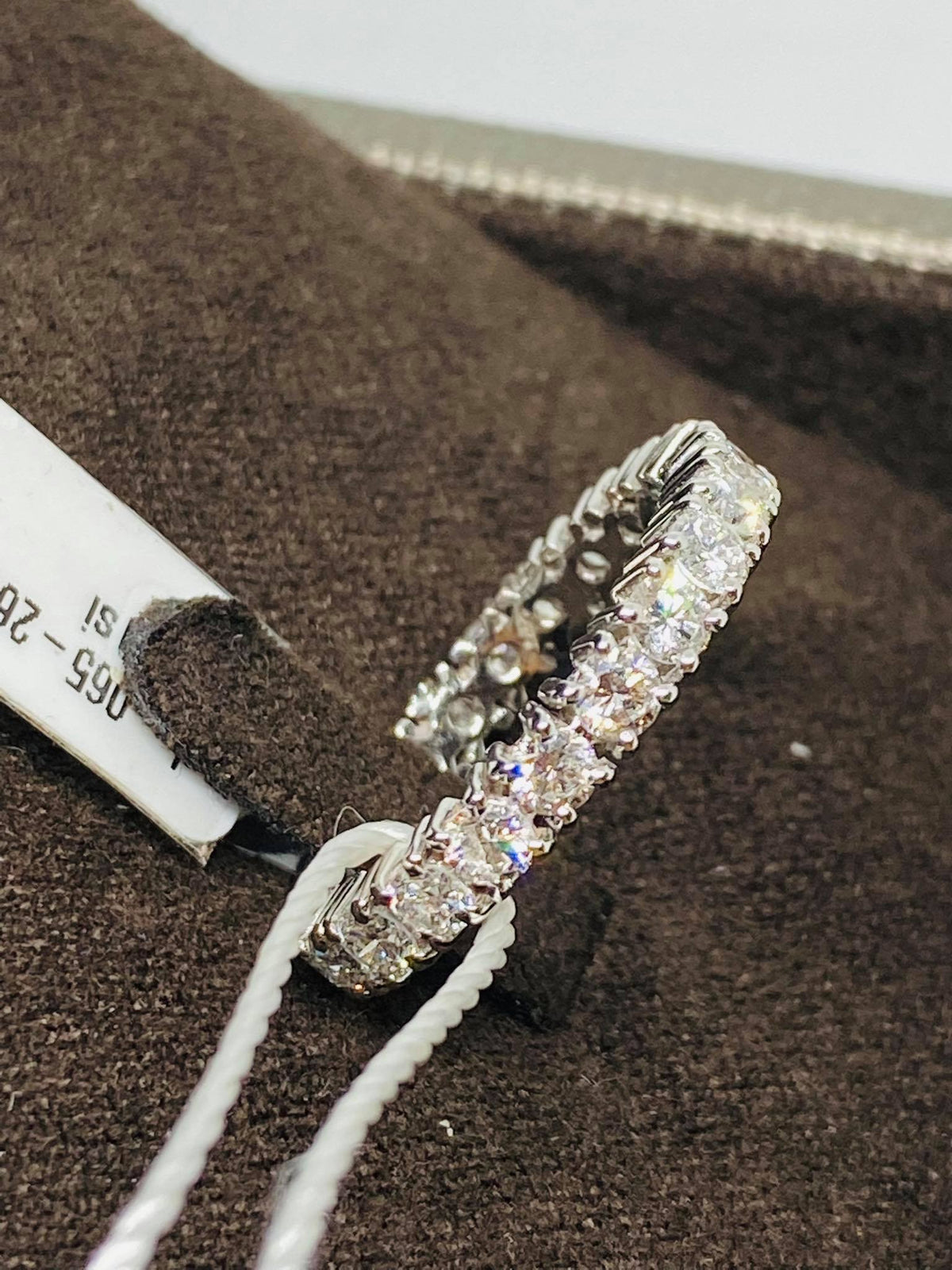 Anello Crivelli Veretta Girodito in Oro 18KT e Diamanti Ct 1.97