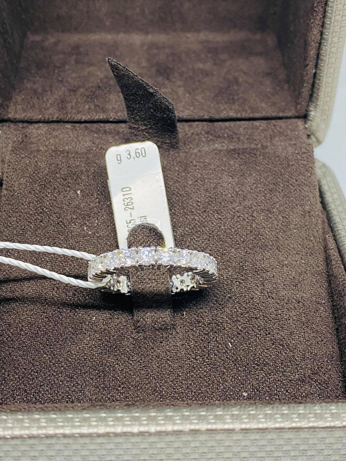 Anello Crivelli Veretta Girodito in Oro 18KT e Diamanti Ct 1.97