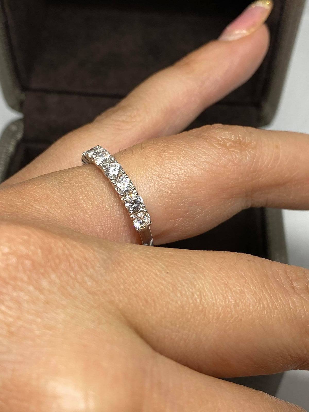 Anello Crivelli Veretta a 9 Pietre in Oro 18KT e Diamanti Ct 1.00