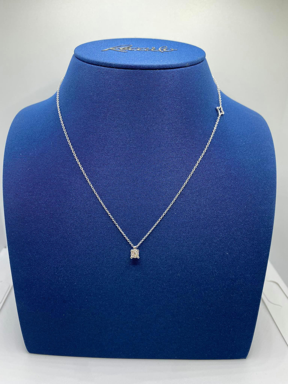Collana Recarlo Nodo D’amore in Oro 18KT e Diamanti Ct 0.05