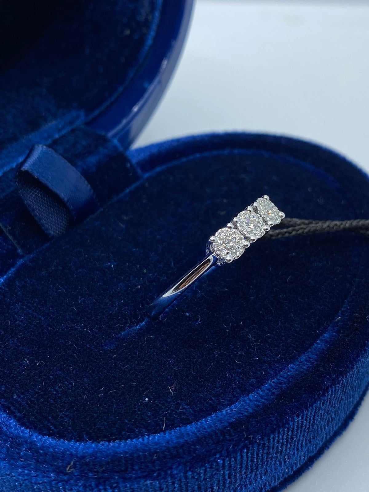 Anello Recarlo Trilogy Nodo D'amore con Diamanti Ct 0.16