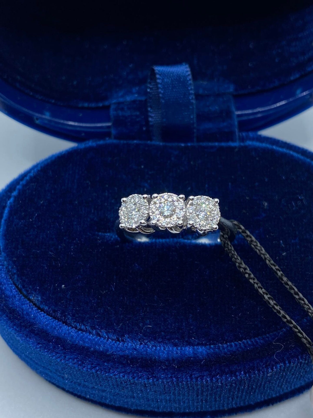 Anello Recarlo Trilogy Nodo D'amore con Diamanti Ct 0.46