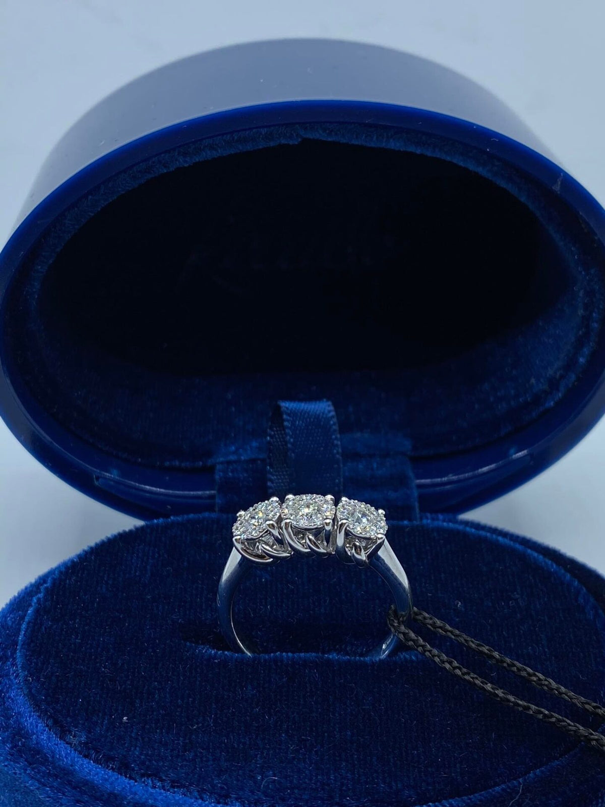 Anello Recarlo Trilogy Nodo D'amore con Diamanti Ct 0.46