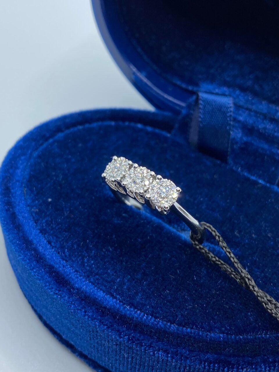 Anello Recarlo Trilogy Nodo D'amore con Diamanti Ct 0.32