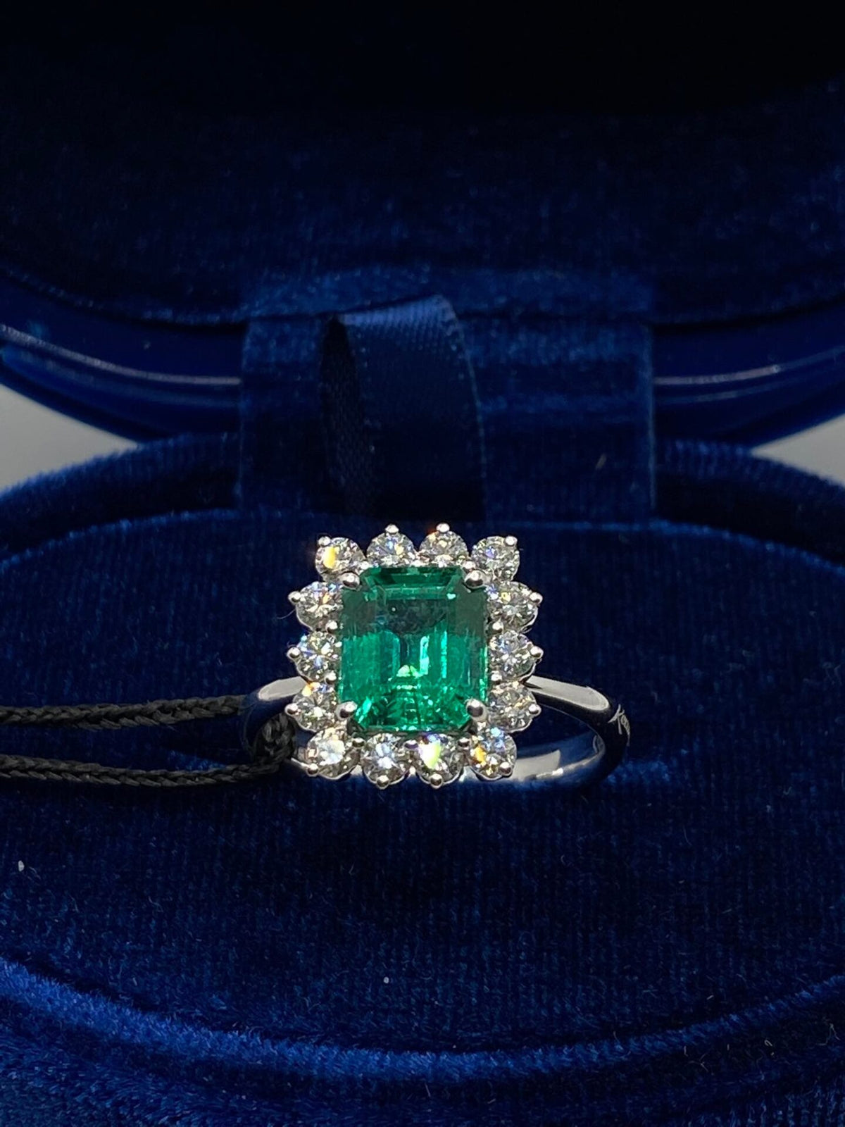 Anello Recarlo con Smeraldo Colombiano Ct 1.93