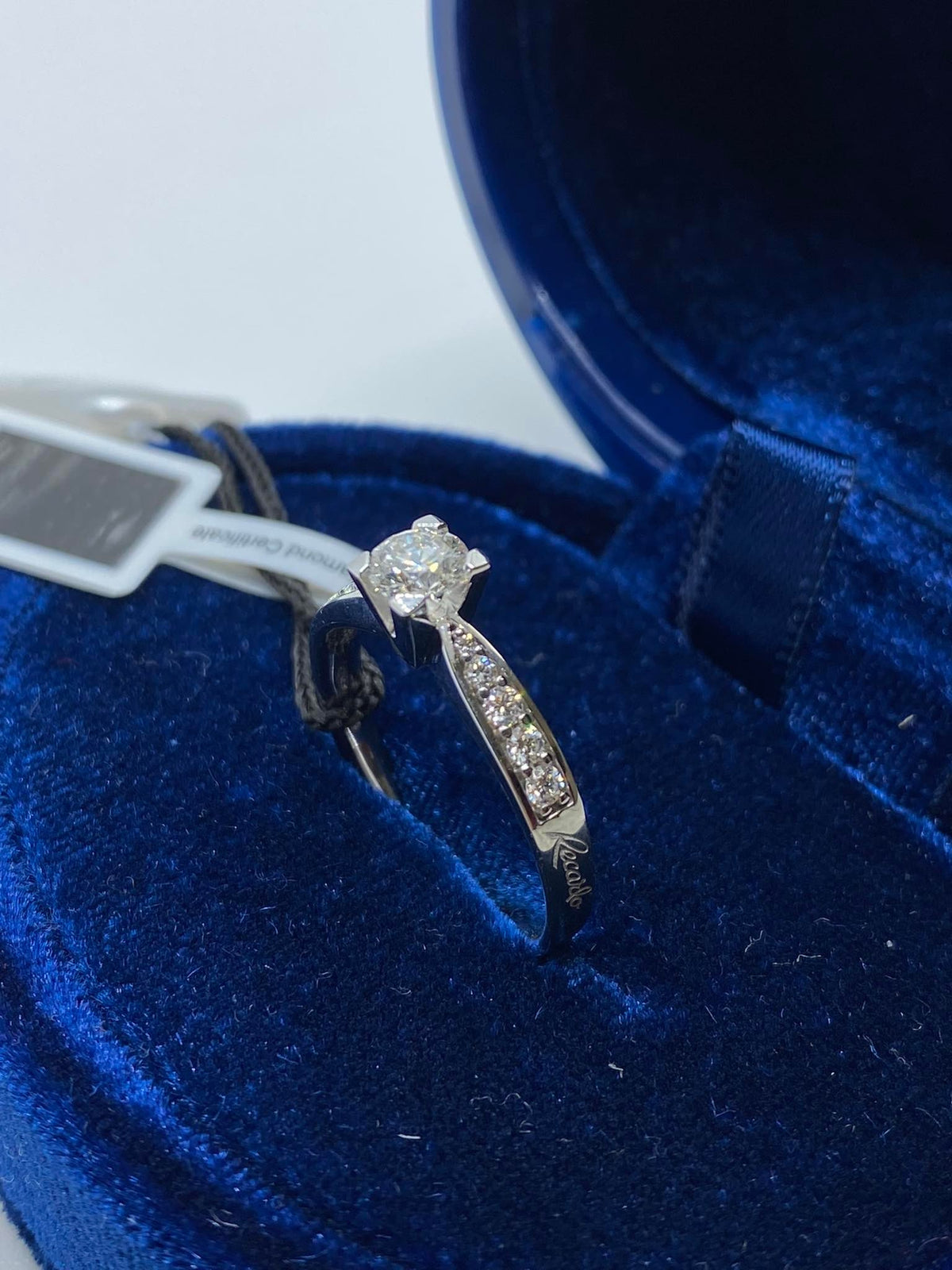 Anello Solitario Recarlo Maria Teresa con Diamante Ct 0.59