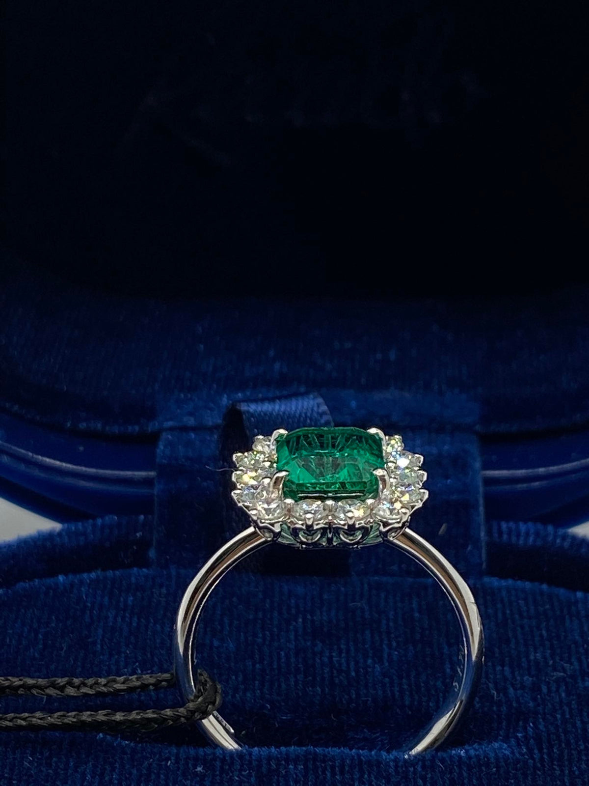Anello Recarlo con Smeraldo Colombiano Ct 1.93